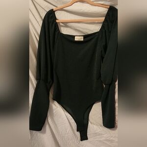 Long-sleeved green sparkling one piece